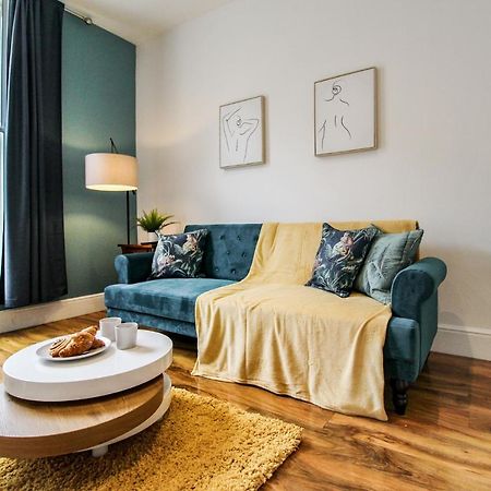 Sleek & Stylish Apartment In The Heart Of The City Nottingham Bagian luar foto