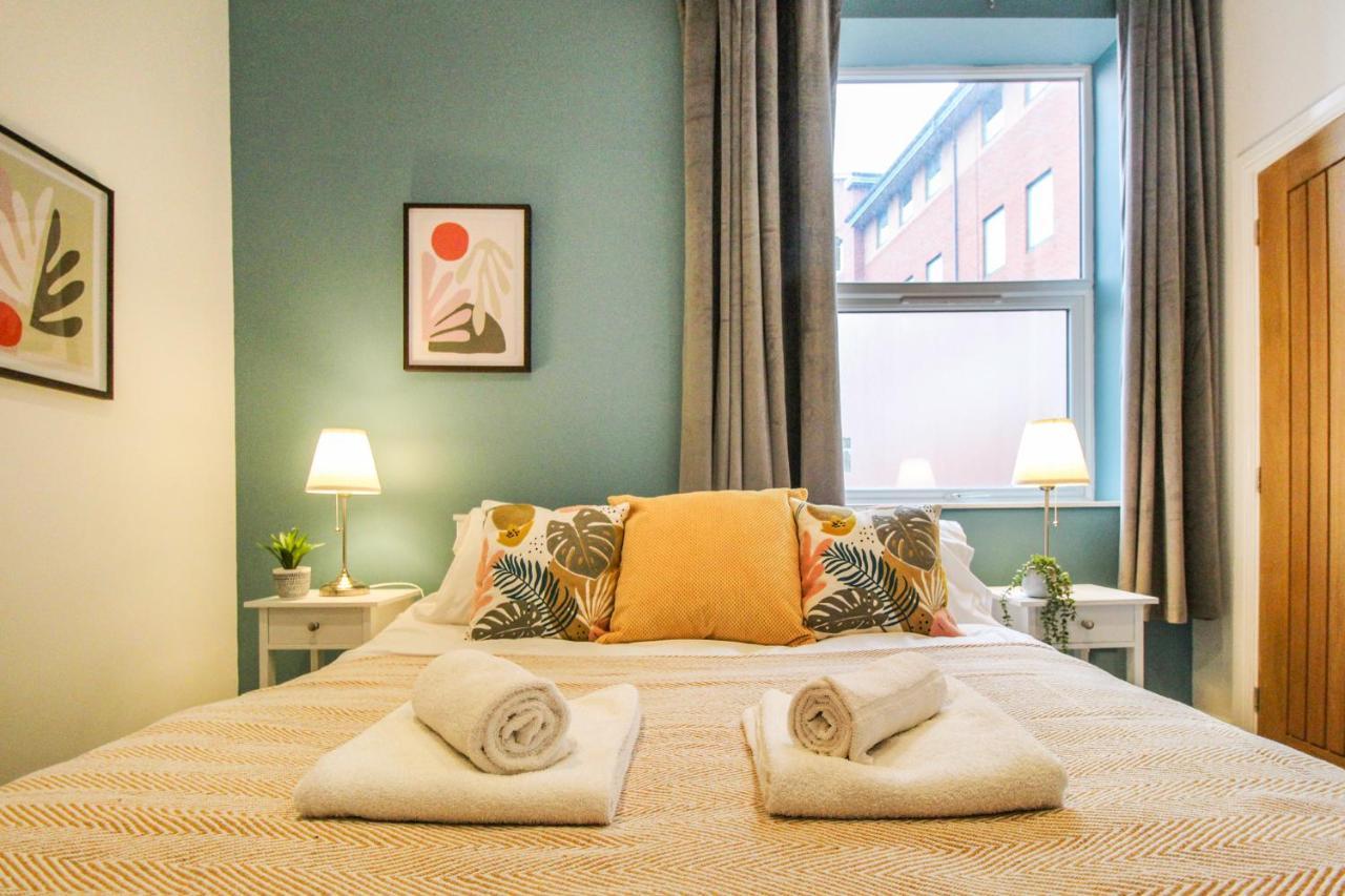 Sleek & Stylish Apartment In The Heart Of The City Nottingham Bagian luar foto