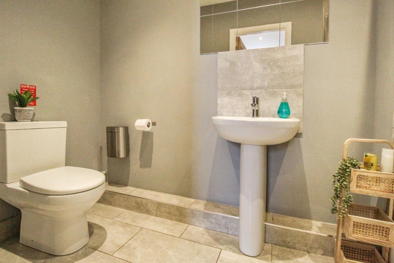 Sleek & Stylish Apartment In The Heart Of The City Nottingham Bagian luar foto
